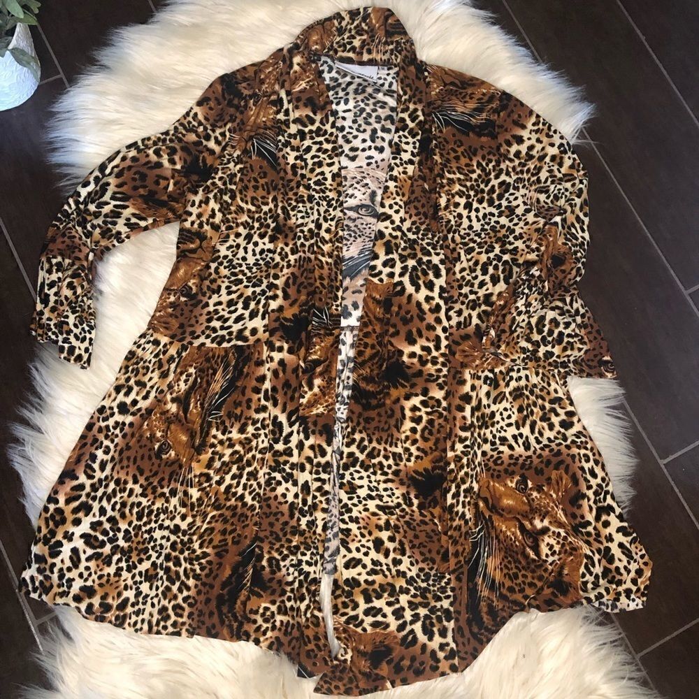 Nicole Marie leopard kimono size medium